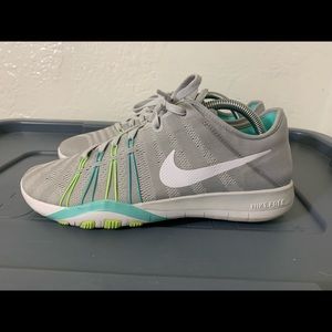 Nike Free TR 6 Training Shoes